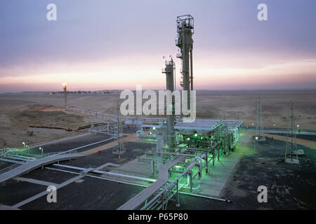 Raffineria di gas nel deserto occidentale d'Egitto. Foto Stock