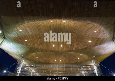 Welsh Assembly Government building, Wales, Regno Unito. Il complesso edificio in Cardiff Bay costruito con un approccio olistico ha ricevuto il Building Research Foto Stock