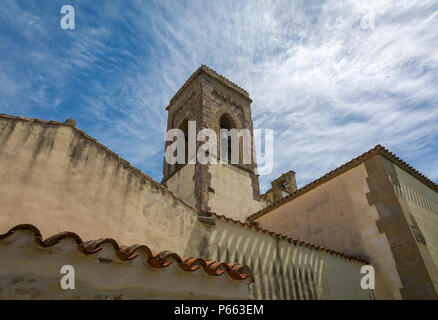 La chiesa dell Immacolata Concezione a Barumini, Sardegna, Italia. La chiesa, risalente al XVI secolo, è costruita in stile tardo-gotico forme. Foto Stock