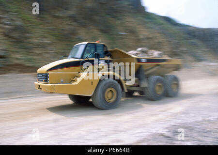 Caterpillar dumper articolato. Foto Stock