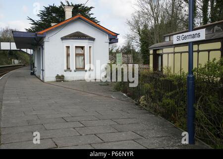 Vista generale dalla piattaforma a San tedeschi stazione, Cornwall. 2006 Foto Stock