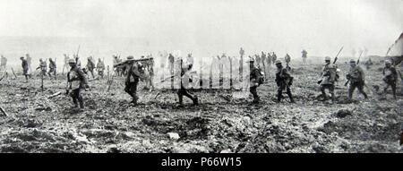 Soldati canadesi al fronte durante la Prima Guerra Mondiale 1917 Foto Stock