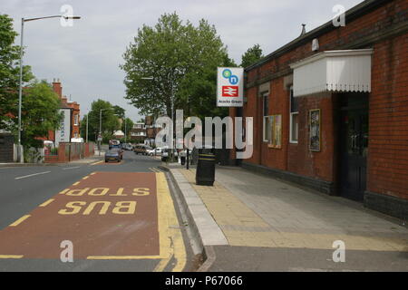 La facciata della stazione Acocks Green, Birmingham. 2007 Foto Stock