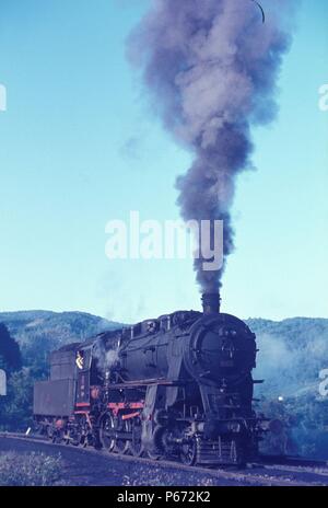 Un bagno turco di Ferrovie dello Stato tedesco costruito G8  2-8-0 a lavorare sul isolato colliery rete basata a Eregli sulla costa del Mar Nero in agosto 1976. Foto Stock