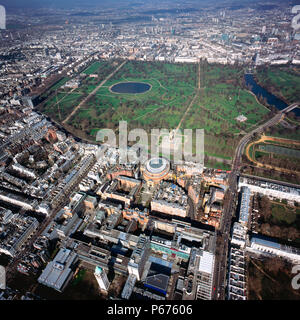 Vista aerea della Royal Albert Hall e Kensington Gardens, London, Regno Unito Foto Stock