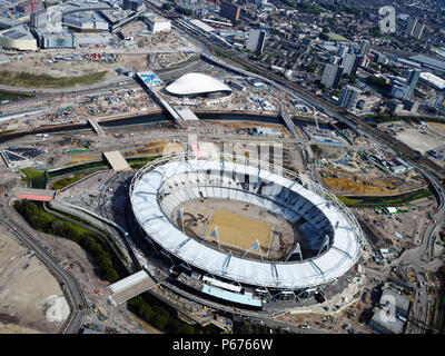 Stadio olimpico a Stratford in costruzione, Foto Stock