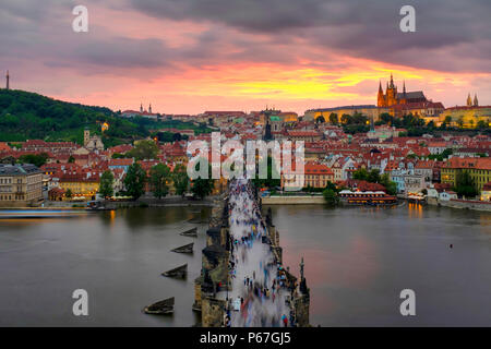 Charles Bridge, Praga, Repubblica Ceca Foto Stock