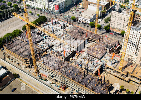 Grande cantiere con gru a torre, Hollywood, Los Angeles, California, Stati Uniti d'America Foto Stock