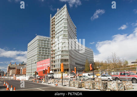 One Park West Apartments Liverpool uno sviluppo, Strand, Chavasse Park, 17 piani, un architetto Cesar Pelli Foto Stock