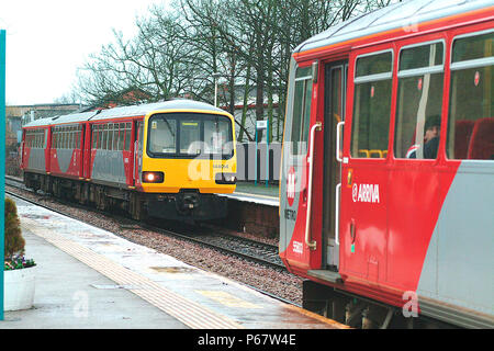 La classe 144 flotta è sponsorizzato da West Yorkshire il trasporto passeggeri Executive sotto la metropolitana il branding e la livrea è stato recentemente revisionato da Foto Stock