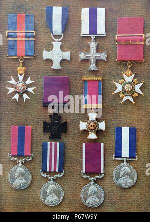 British medaglie militari della Prima guerra mondiale tra cui il Victoria Cross (Pianura viola nastro, centro sinistra). Foto Stock