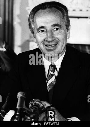 Shimon Peres Agosto 1923-presente. Polacco-nato statista israeliano. Il Presidente dello Stato di Israele 2007-2014. Peres servito due volte come il Primo ministro di Israele Foto Stock
