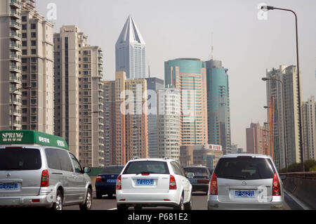 Traffico a Shanghai in Cina Foto Stock