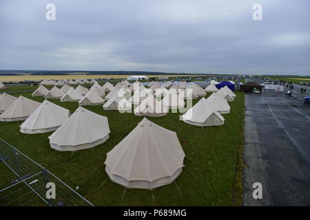 Panensky Tynec, Repubblica Ceca. Il 28 giugno, 2018. Il Aerodrome Festival inizia in Panensky Tynec, Repubblica Ceca, giovedì 28 giugno, 2018. Credito: Ondrej Hajek/CTK foto/Alamy Live News Foto Stock