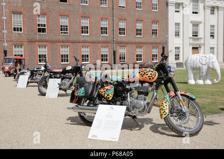 Londra, Regno Unito. Il 28 giugno, 2018. A giudicare della sfolgorante Concours d'éléphant flotta di veicoli personalizzati guidati da S.A.R. il Principe Michael di Kent presso il Royal Hospital Chelsea. Credito: amanda rose/Alamy Live News Foto Stock