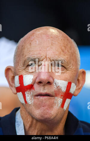 Kaliningrad Stadium, Kaliningrad, Russia. Il 28 giugno, 2018. Coppa del Mondo FIFA Football, gruppo G, Inghilterra contro il Belgio; inglese ventola nella faccia di credito di vernice: Azione Plus sport/Alamy Live News Foto Stock