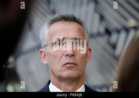 Bruxelles, Belgio su Jun. 28, 2018. Il Segretario Generale della NATO Jens Stoltenberg arriva per un incontro con i dirigenti dell'Unione europea. Foto Stock