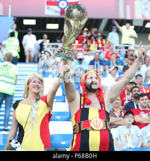 Kaliningrad, Russia. Il 28 giugno, 2018. Gli appassionati di Belgio allietare prima del 2018 della Coppa del Mondo FIFA Gruppo G match tra Inghilterra e Belgio a Kaliningrad, Russia, 28 giugno 2018. Credito: Xu Zijian/Xinhua/Alamy Live News Foto Stock