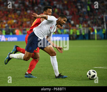 Kaliningrad, Russia. Il 28 giugno, 2018. Ruben Loftus-Cheek (R) dell'Inghilterra compete durante il 2018 Coppa del Mondo FIFA Gruppo G match tra Inghilterra e Belgio a Kaliningrad, Russia, 28 giugno 2018. Credito: Du Yu/Xinhua/Alamy Live News Foto Stock