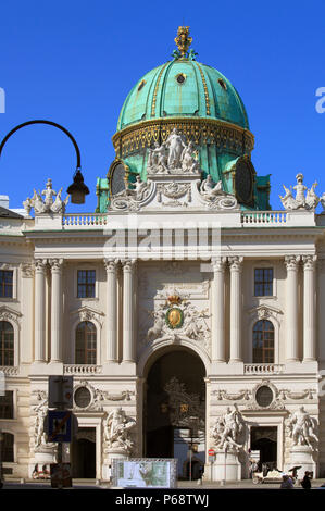 Austria, Vienna Hofburg Michaelerplatz, St Michael, quadrato, gate, a cupola, Palazzo Imperiale, Foto Stock