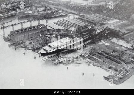 "Nieuw Amsterdam' Olandese ocean liner costruito a Rotterdam per Holland America Line. È stato il più popolare nave del 30s oltre alla Regina Maria. I lavori per la costruzione di un nuovo rivestimento è stata effettuata presso la N.V. Rotterdam un bacino di carenaggio Company. Battezzata dalla Regina Guglielmina nel mese di aprile 1937, Foto Stock