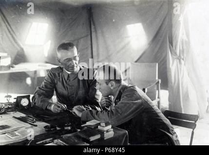 Fotografia del generale Friedrich Freiherr Kress von Kressenstein (1870-1948) e Capo Comandante austriaco Barone Lager. Datata 1916 Foto Stock