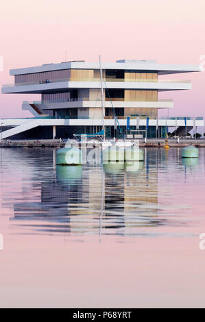 24 Novembre 2009 - Valencia, Spagna - Il Veles e Vents edificio, disegnato da David Chipperfield Architects e completato nel 2006. Ha vinto la foglia awar Foto Stock