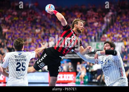 HC Vardar Skopje v Montpellier HB, Champions League pallamano semifinale a Colonia, in Germania con: Luka Cindric dove: Germania Quando: 26 maggio 2018 Credit: Newspix.pl WENN.com * * disponibile solo per la pubblicazione in UK, USA, Germania, Austria, Svizzera** Foto Stock