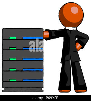 Orange clero uomo con rack di server con fiducia pendente contro di essa. Foto Stock