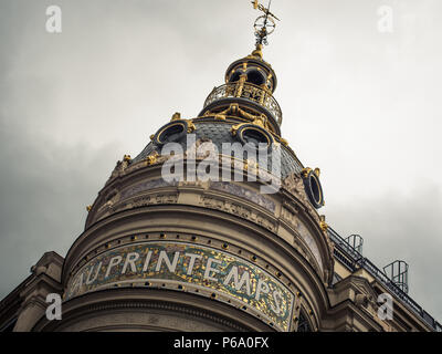 Stravagante cupola del grande magazzino parigino Printemps di Boulevard Haussmann a Parigi, Francia. Foto Stock