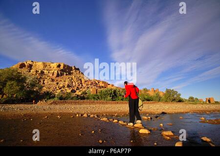 Casbah de Aït Benhaddou (S.XVI). Cordillera del Atlas. Marruecos. Maghreb. L'Africa. Foto Stock