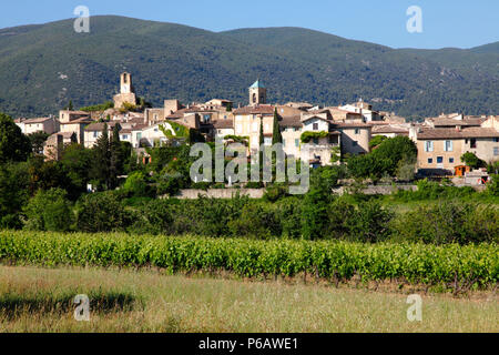 Francia, Provence Alpes Côte d'Azur, Dipartimento del Vaucluse (84), Lourmarin, (villaggio più bello di Francia) Foto Stock
