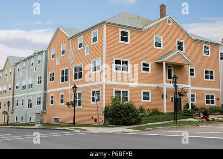Colorate case dipinte in Charlottetown, la città capitale di Prince Edward Island, Canada Foto Stock