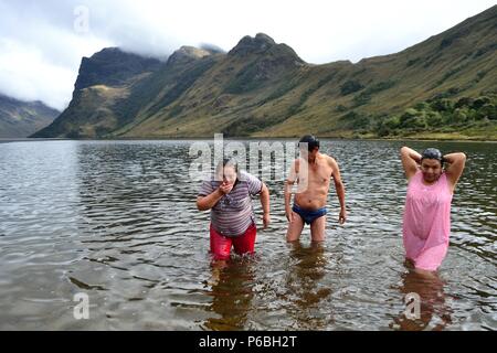 Laguna Shimbe - sciamanesimo in ' SALALA Las Huaringas ' - HUANCABAMBA.. Dipartimento di Piura .PERÙ Foto Stock