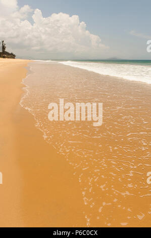 La spiaggia incontaminata di Haitang Bay, Sanya, Cina Foto Stock