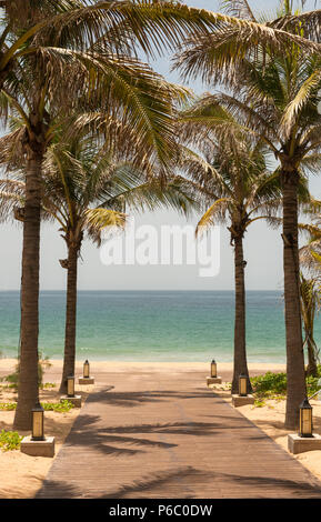 Accesso alla spiaggia a Haitang Bay, Hainan in Cina Foto Stock