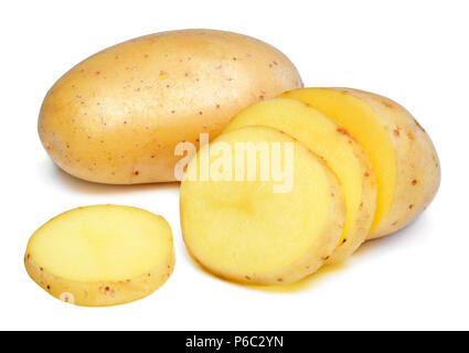 Potato isolati su sfondo bianco. Fresche, materie di patate, studio shot. Ingrediente di cottura. Foto Stock