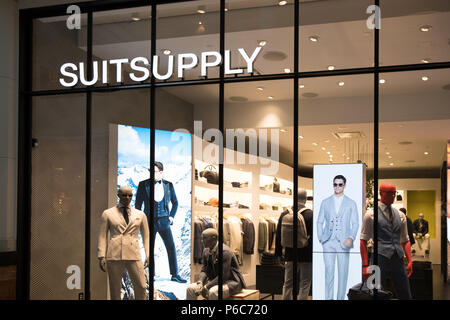 Philadelphia, Pennsylvania, 30 Maggio 2018: SUITSUPPLY negozio di fronte a Filadelfia Foto Stock