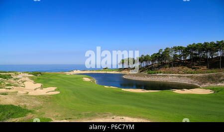 Scogliere a ovest del campo da golf, Obidos, Portogallo Foto Stock