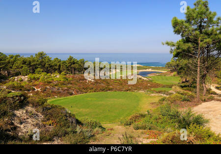 Scogliere a ovest del campo da golf, Obidos, Portogallo Foto Stock