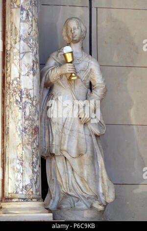 Santa Barbara, statua sull altare della Madonna a Zagabria cattedrale dedicata all Assunzione di Maria Foto Stock