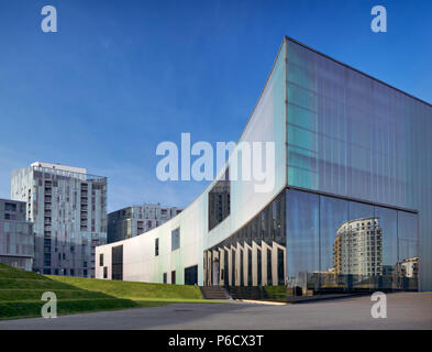 Trinità Labano Conservatorio di musica e danza con un poli-carbonato rivestimento per la facadel. Vincitore del premio 2003 premio di Stirling. Architetto: Herzog & Foto Stock