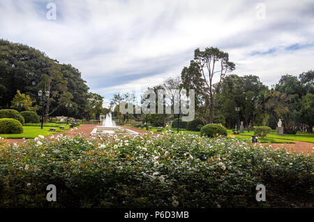 El Rosedal Rose Park a Bosques de Palermo (Palermo boschi) - Buenos Aires, Argentina Foto Stock