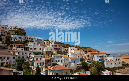 Vacanze estive concetto. Grecia Kea Island, vista del villaggio di Ioulis. Foto Stock