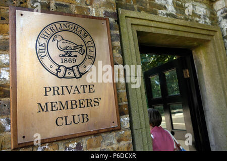 Vista generale dell'Hurlingham Club membri privati' Club durante il giorno quattro del Aspall Classic presso l'Hurlingham Club di Londra. Stampa foto di associazione. Picture Data: Venerdì 29 Giugno, 2018. Vedere PA storia TENNIS Hurlingham. Foto di credito dovrebbe leggere: Tim Irlanda/filo PA. Restrizioni: solo uso editoriale, nessun uso commerciale senza previa autorizzazione Foto Stock