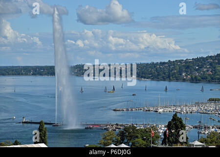 Geyser e vista sul lago di Ginevra Foto Stock