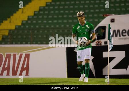 Campinas, Brasile. Il 29 giugno, 2018. Campionato brasiliano al Brinco de Ouro stadium, Campinas/SP, questo venerdì notte (29). Credito: Maycon Soldano/FotoArena/Alamy Live News Foto Stock