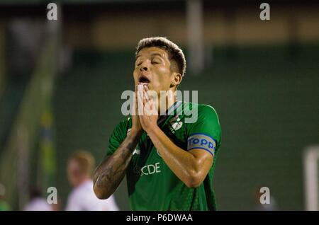 Campinas, Brasile. Il 29 giugno, 2018. Campionato brasiliano al Brinco de Ouro stadium, Campinas/SP, questo venerdì notte (29). Credito: Maycon Soldano/FotoArena/Alamy Live News Foto Stock