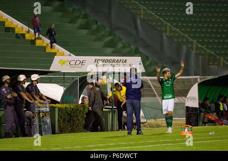 Campinas, Brasile. Il 29 giugno, 2018. Campionato brasiliano al Brinco de Ouro stadium, Campinas/SP, questo venerdì notte (29). Credito: Maycon Soldano/FotoArena/Alamy Live News Foto Stock