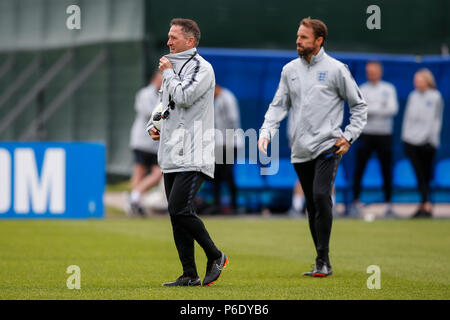 San Pietroburgo, Russia, 30 giugno 2018. Inghilterra Assistant Manager Steve Holland durante un'Inghilterra sessione di formazione alla Stadium Spartak Zelenogorsk il 30 giugno 2018 in Zelenogorsk, San Pietroburgo, Russia. (Foto di Daniel Chesterton/phcimages.com) Credit: Immagini di PHC/Alamy Live News Foto Stock